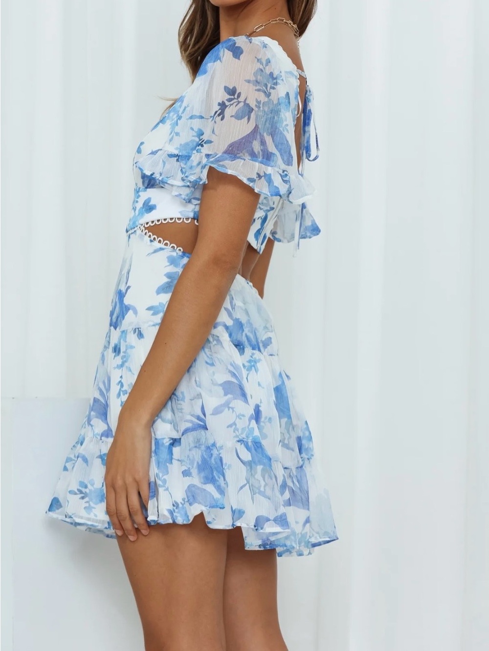 Hello Molly Blue & White Floral Cutout Mini Dress size 2 new cure comfy girly